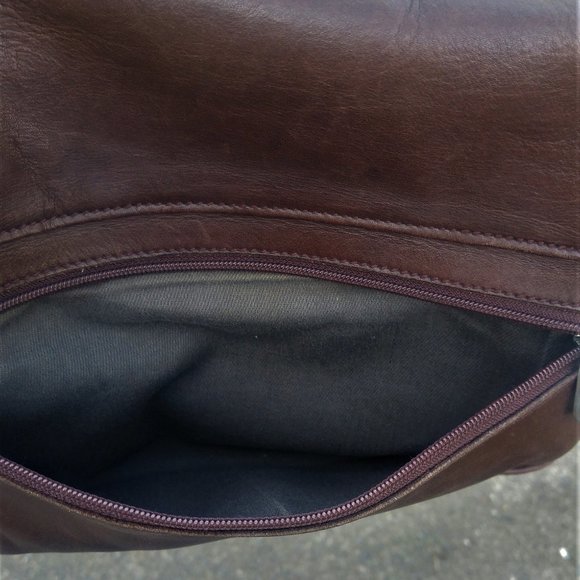 Ellington Vintage Pebbled Leather Messenger Crossbody Bag Adjustable Straps - Picture 9 of 10